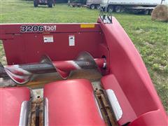 items/e8ab81cc83414485a328825fe3b8794f/caseih3206cornheader-3_81647654fb9a40a49d75ca44a29b359e.jpg