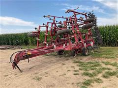 Wil-Rich 3400 Field Cultivator 