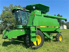 1995 John Deere 9400 2WD Combine 