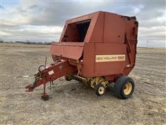 New Holland 660 Auto-Wrap Round Baler 