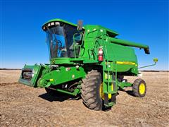 2004 John Deere 9560 2WD Combine 