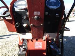 items/e9a29943af89ee11a81c00224890f82c/internationalharvester100hydro2wdtractorw2350ihcloader_50b6626d50554d2a9c7c352342ec5093.jpg