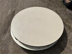 Round Banquet Tables 