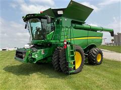 2018 John Deere S780 2WD Combine 