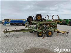 John Deere 1610 Chisel Plow 