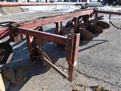 items/ea5f7fa8d2b3ed119ac400155d423b69/internationalharvester6bottomplow_0f53c7d5cf5245738520ed34459c2caf.jpg