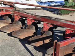 items/ea5f7fa8d2b3ed119ac400155d423b69/internationalharvester6bottomplow_2ea7715ad4cc4145aace566e326b0ecb.jpg