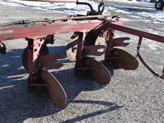 items/ea5f7fa8d2b3ed119ac400155d423b69/internationalharvester6bottomplow_bc4e6001cbfb45f9b916858476c72e79.jpg