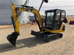 Caterpillar 302.5 Mini Excavator 