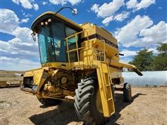 1997 New Holland TR88 2WD Combine 