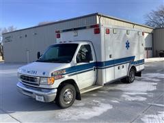 2000 Ford Econoline E450 Super Duty Ambulance 