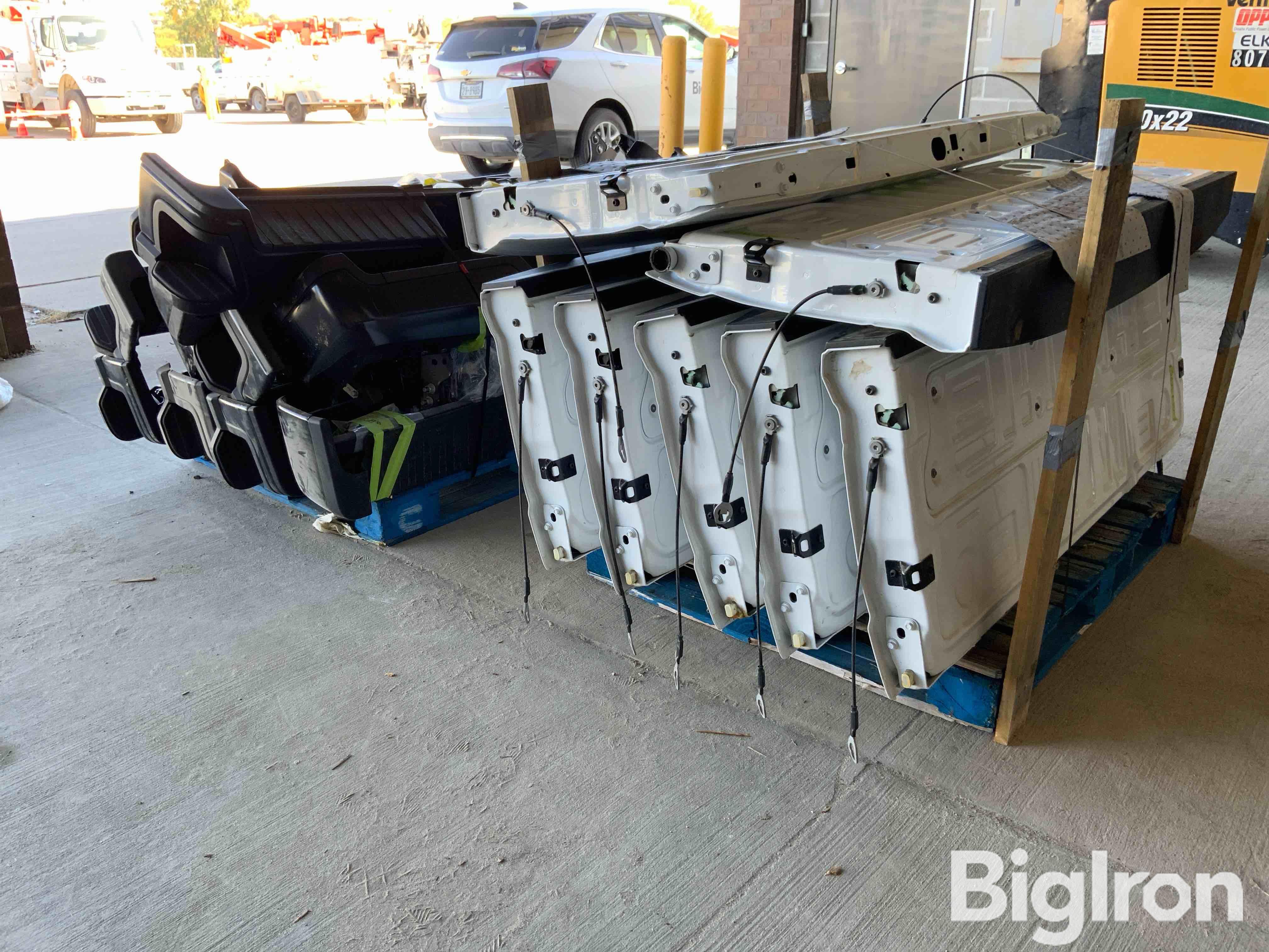 Ford Super Duty Tailgates & Rear Bumpers 