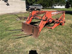 Farmhand F235 Loader 