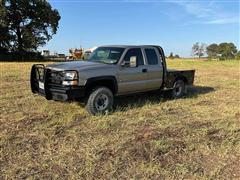 2003 Chevrolet Silverado 2500 4x4 Extended Cab Flatbed Pickup 