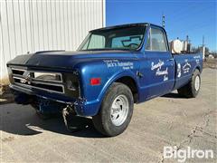 1969 Chevrolet Pulling Truck 