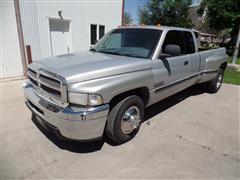 1998 Dodge RAM 3500 2WD Extended Cab Dually Pickup 
