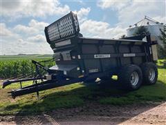 2022 Meyer's MS400 Twin Twister Vertical Beater Manure Spreader 