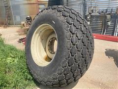 Kinze 30.5L-32 Grain Cart Tire/Rims 