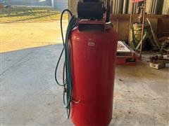 items/ee1e6f8e9a8dee11a81c6045bd4a636e/craftsman60gallonaircompressor-2_edcbc13733514e97b3dc6b753956e773.jpg