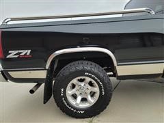 items/ee2a70df3556ed11a76e0003fff9401b/1994chevroletk15004x4extendedcabpickuptruck_2abce8bed6cb44dd98fe50e99d51634d.jpg