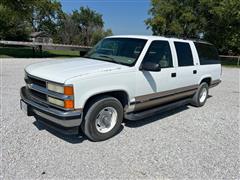 1999 Chevrolet Suburban 1500 LT 2WD SUV 