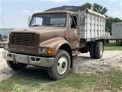 1999 International 4900 S/A Grain Truck 