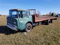 1972 Ford 700 Flatbed Truck 