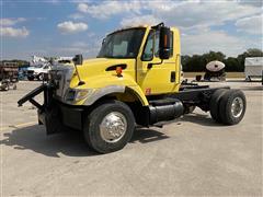 2005 International 7300 S/A Cab & Chassis 