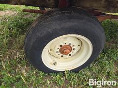 items/ef9483315e48f01195f37c1e5239afe0/electric-4-wheel-hay-trailer_7b9da14cdaf948dabcd2a124c8ed19eb.jpg