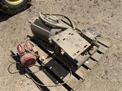 Leeson Electric Motor W/Gear Reduction Unit 