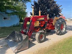 1966 Case 931 2WD Tractor W/Loader 