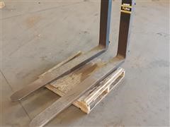 Cascade Pallet Forks 