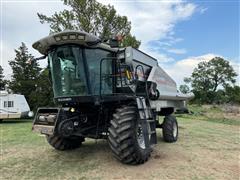 Gleaner R65 Combine 