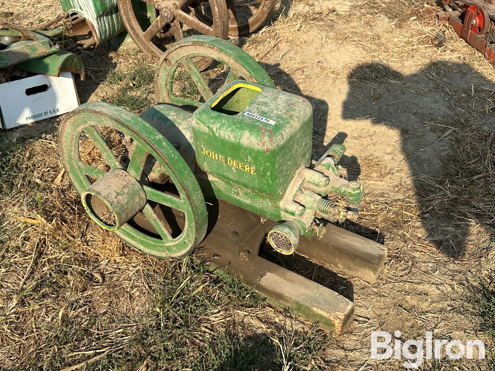 John Deere 1-1/2 HP Gas Engine 