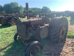 John Deere D 2WD Tractor 