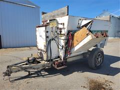 Henke Kwik Cutter Mixer 209 Feed Wagon 