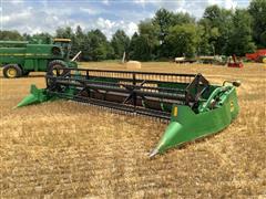 John Deere 920 Combine Header 