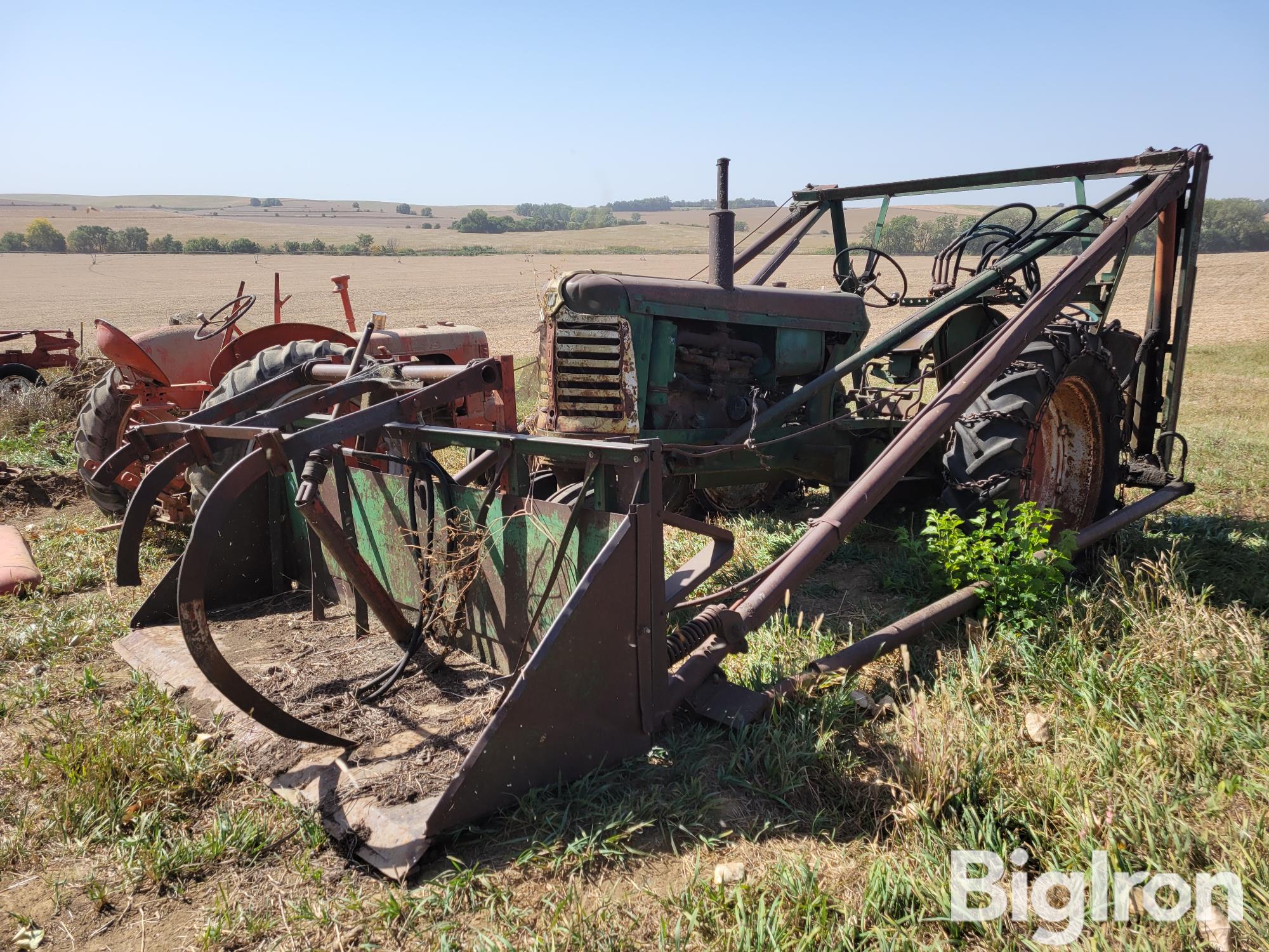 1953 Oliver Row Crop 77 2WD Tractor W/Grapple Loader 