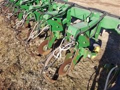 items/f15abced9588ec11b8210003fff90bee/johndeere886cultivatorliquidfertapplicator_655b6a83f4884e3bb10f3710cecf76b0.jpg