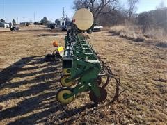 items/f15abced9588ec11b8210003fff90bee/johndeere886cultivatorliquidfertapplicator_d2b21adc62d643158c715bb875342a47.jpg