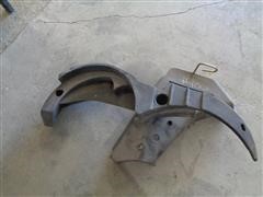 items/f1fa9408c2fdeb11b76a0003fff9404f/johndeere60-62lawnmowermulchkit_af9cdf3135aa46f7a295083e0b8abe54.jpg