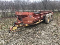 New Holland 679 Manure Spreader 