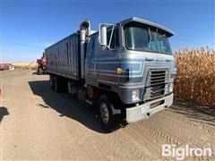 1977 International C0F4070 Tri/A Cabover Grain Truck 