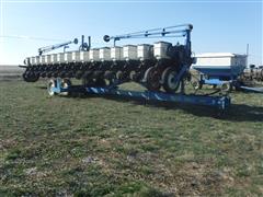 Kinze 3600 16R30" / 31R15" Row Crop Planter 