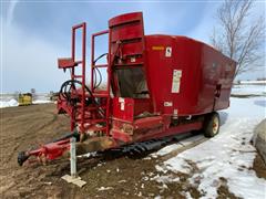 Meyer F585 Vertical Mixer Wagon 