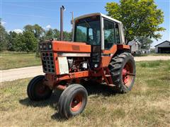 1980 International 1086 2WD Tractor 