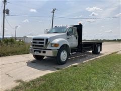 2006 Ford F750 XLT Super Duty S/A Flatbed Truck 