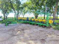 John Deere 1760 MaxEmerge Plus Conservation 12R30 Planter 