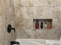 master bath jet tub.JPG