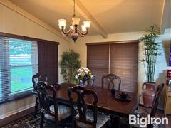 dining room 2.JPG